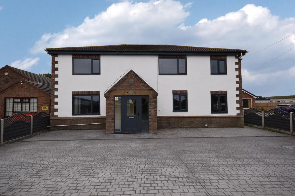 Sea Lane, Ingoldmells PE25 5 bed detached house for sale £275,000