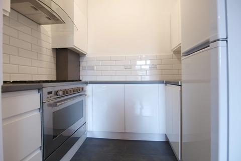 5 bedroom flat to rent, Hornsey Road, Islington, N19