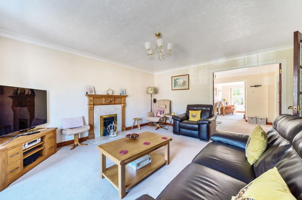 King Street, Kempston, Bedford 4 bed detached house for sale £470,000