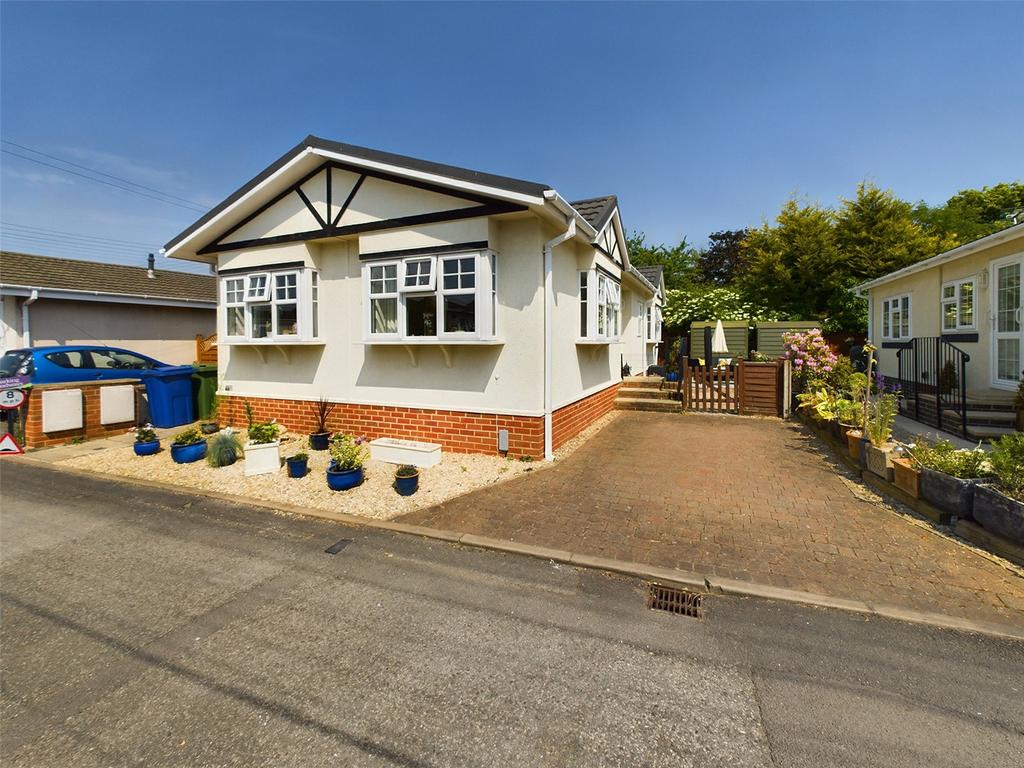 Green Meadows, Caravan Park, Bamfurlong, Cheltenham, GL51 2 bed park