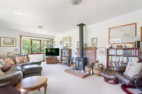 Dunderave Tullibardine Crescent, Auchterarder, PH3 1LY