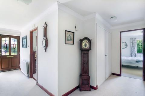 Dunderave Tullibardine Crescent, Auchterarder, PH3 1LY