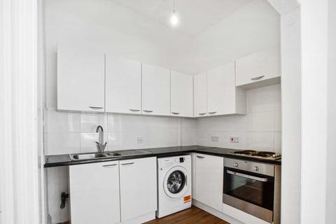 3b Downs Road, London, E5 8QJ