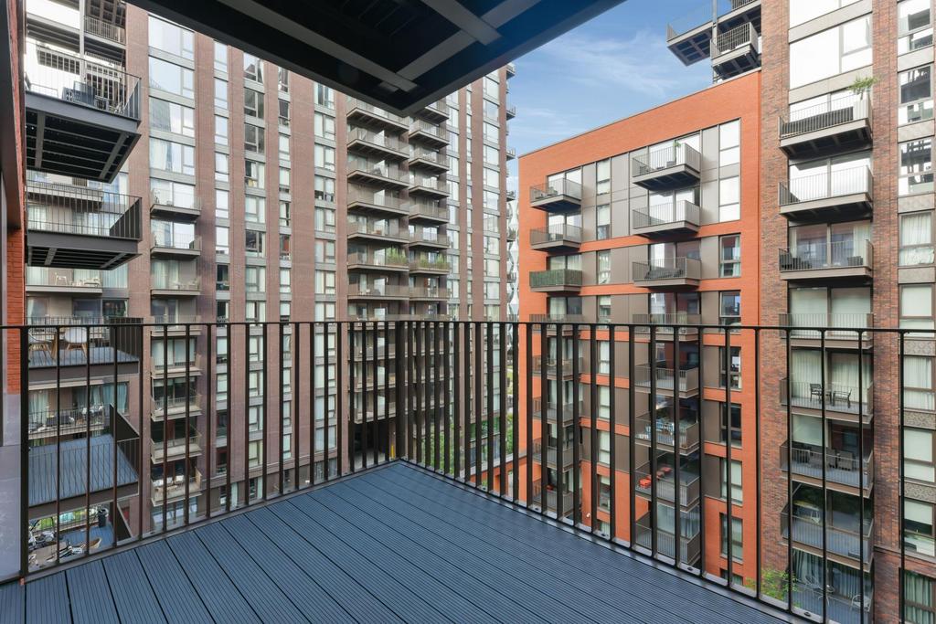 Apartment in London - More