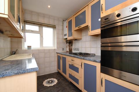 2 bedroom apartment for sale - Holly Court Bellingham Road London SE6