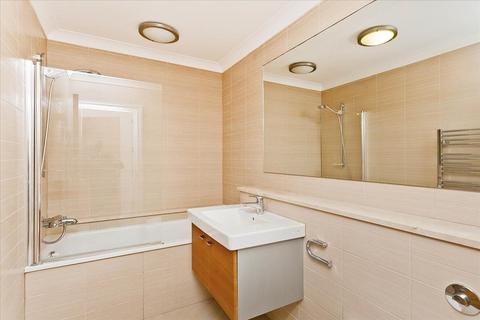 94e The Grove, Ealing, London, W5 3SH