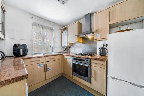 2a Albany Mews, London, SE5 0DQ