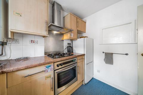 2a Albany Mews, London, SE5 0DQ
