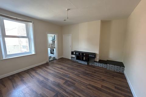 2 bedroom flat to rent, Derby Street, Jarrow