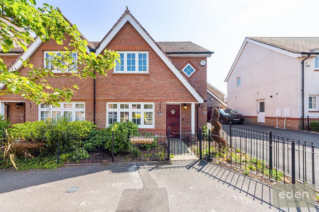Germander Avenue, Halling, ME2 3 bed semidetached house for sale £