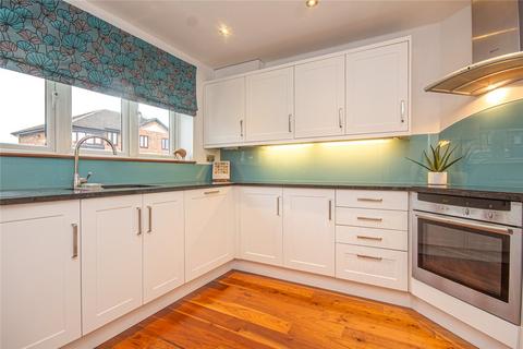 4 bedroom link detached house for sale, Stirling Way, Welwyn Garden City, Hertfordshire