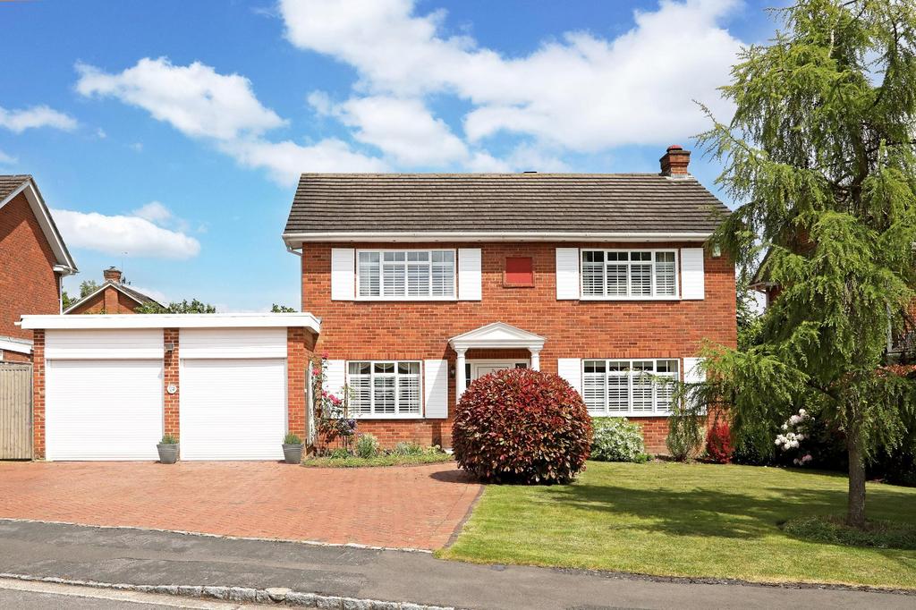 Oldbury Grove, Beaconsfield, HP9 4 bed detached house for sale - £1,395,000