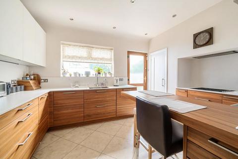 12 Hawes Lane, West Wickham, BR4 0DB