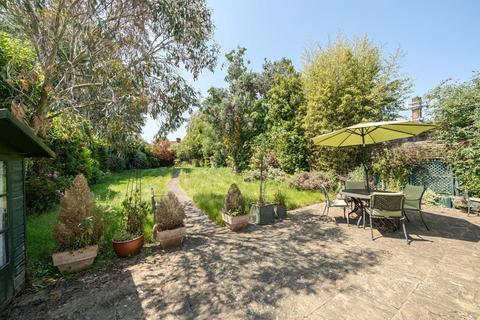 12 Hawes Lane, West Wickham, BR4 0DB