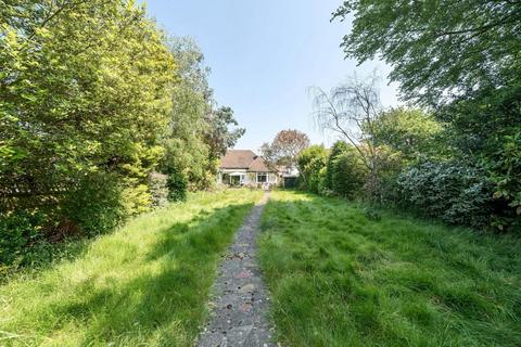 12 Hawes Lane, West Wickham, BR4 0DB