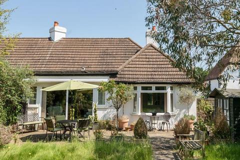 12 Hawes Lane, West Wickham, BR4 0DB