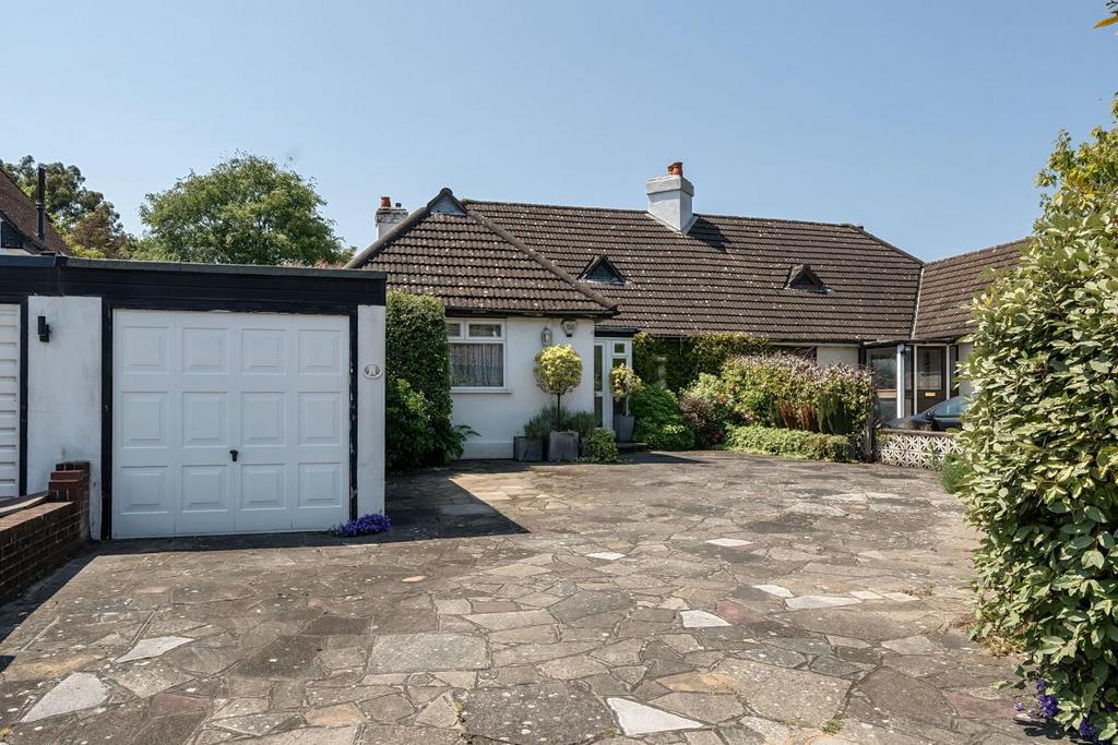 Hawes Lane, West Wickham 3 bed bungalow £700,000