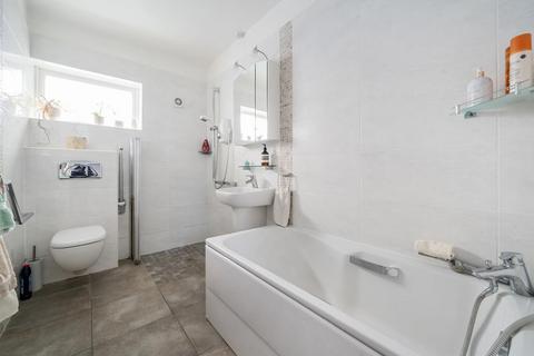 12 Hawes Lane, West Wickham, BR4 0DB