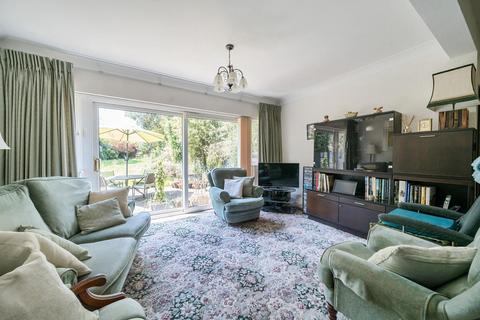 12 Hawes Lane, West Wickham, BR4 0DB