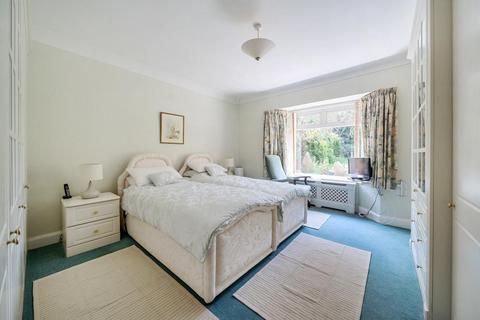 12 Hawes Lane, West Wickham, BR4 0DB