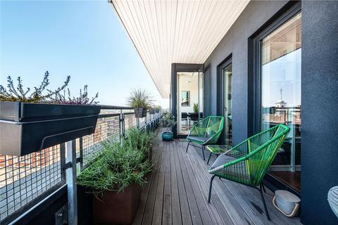 2 bedroom apartment for sale, Lavender Hill, SW11