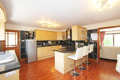 5 bedroom detached house for sale - Le Val, Alderney GY9