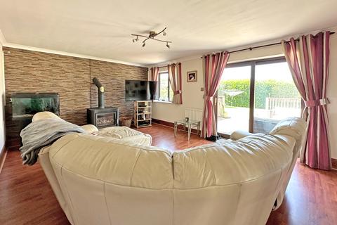 5 bedroom detached house for sale, Le Val, Alderney GY9