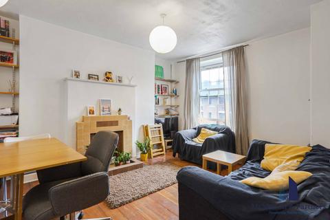 3 bedroom flat to rent, Telford House, Tiverton Street, London, SE1