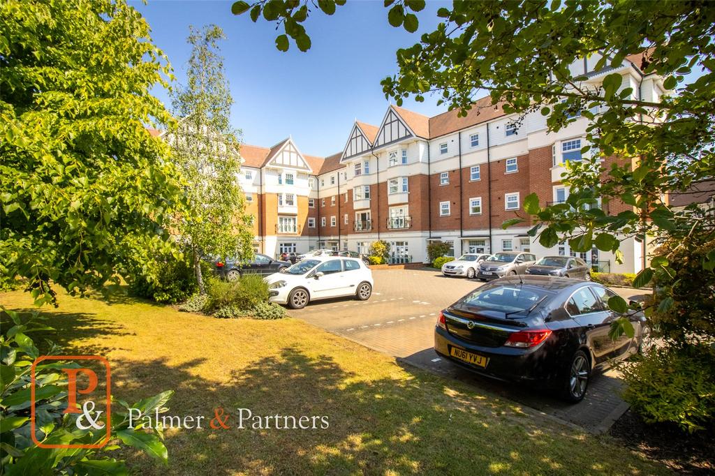 Apprentice Drive, Braiswick, Colchester, Essex, CO4 2 bed apartment for sale £220,000