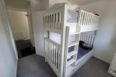 7 The Heath, London, W7 3UB