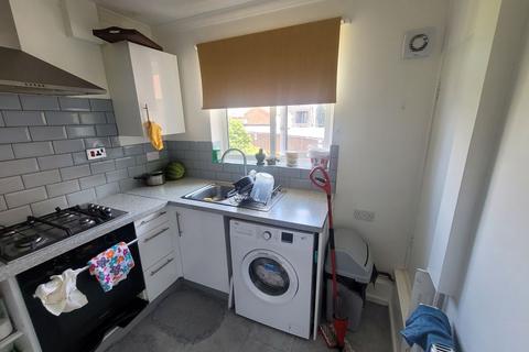 7 The Heath, London, W7 3UB