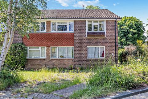 34 Abbey Close, Pinner, HA5 2AW