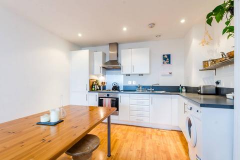 2 bedroom flat for sale - Meath Crescent, Bethnal Green, London, E2