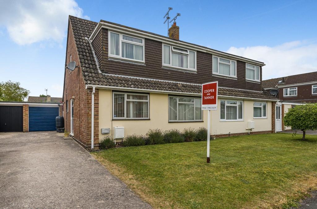 Ruskin Drive, Warminster, BA12 3 bed semidetached house £330,000