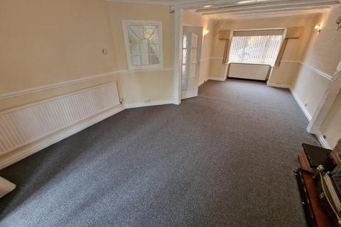 3 bedroom semi-detached house to rent, Bedford Drive, Sutton Coldfield, B75