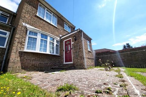 3 bedroom semi-detached house for sale, Withyham Close, Eastbourne BN22