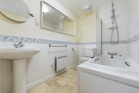 1 bedroom apartment for sale - Sheldons Court, Winchcombe Street, Cheltenham, Gloucestershire, GL52