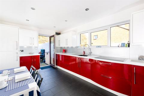 7 Kindleton, Great Linford, Milton Keynes, MK14 5EA