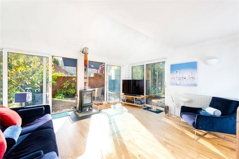 7 Kindleton, Great Linford, Milton Keynes, MK14 5EA