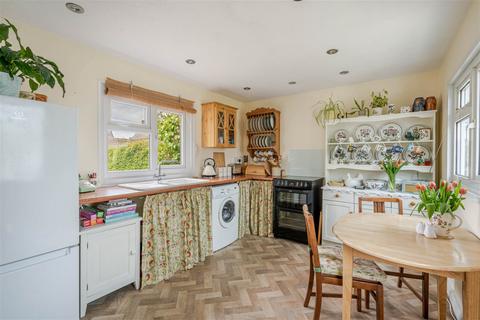 13 Easton Square, Sherston, Malmesbury, SN16 0LX