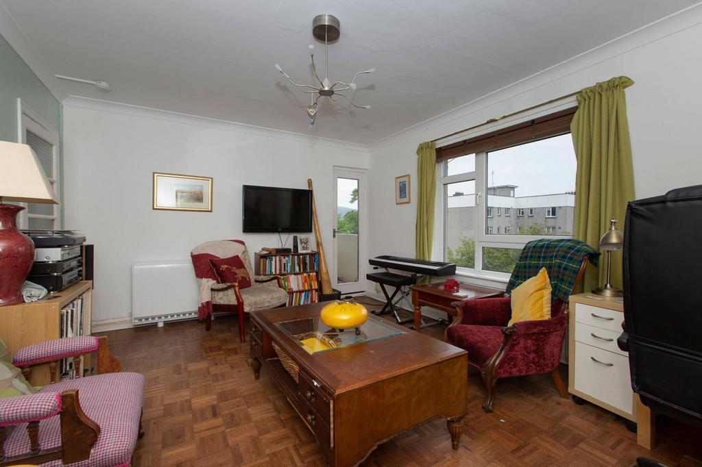 10/10 Falcon Road West, Morningside, Edinburgh, EH10 4AQ 2 bed flat for