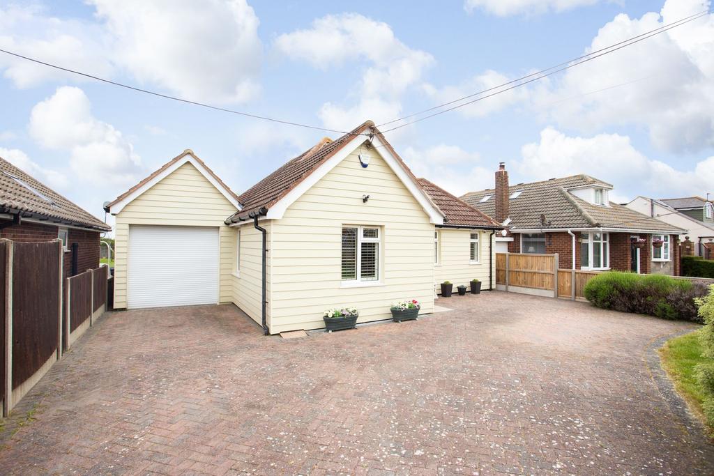 Maydowns Road, Chestfield, CT5 3 bed detached bungalow for sale £625,000