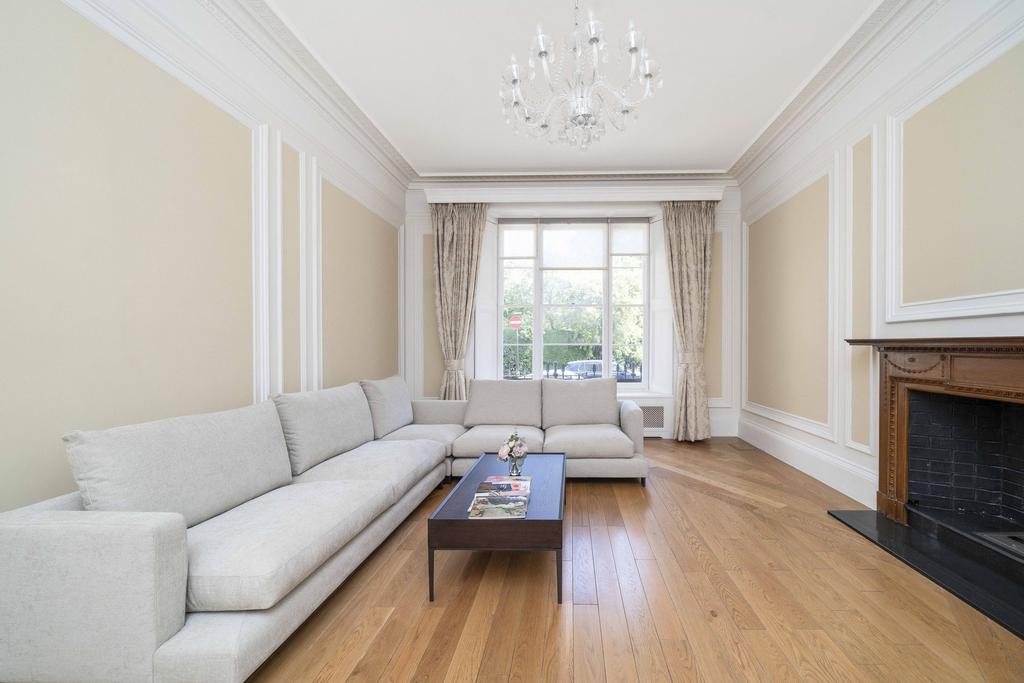 Eccleston Square, SW1V 5 bed apartment to rent £14,950 pcm (£3,450 pw)
