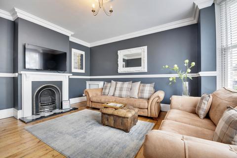 4 bedroom semi-detached house for sale, Meadowside, Chelmsford