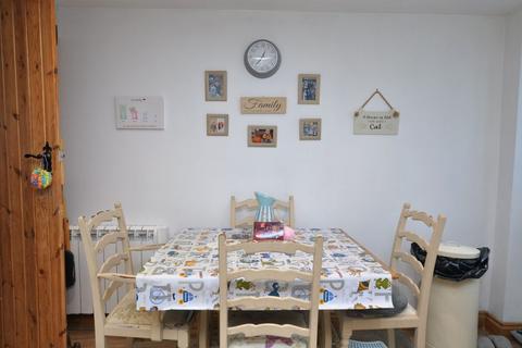 4 Bartons Row, Egton, Whitby, YO21 1TY
