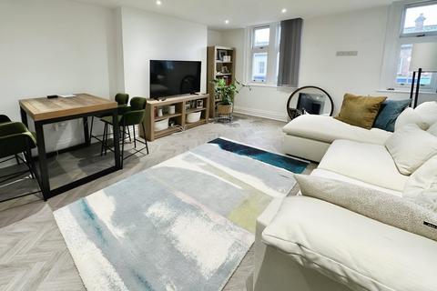 2 bedroom flat to rent, Wilmslow Road, Manchester, Greater Manchester, M20