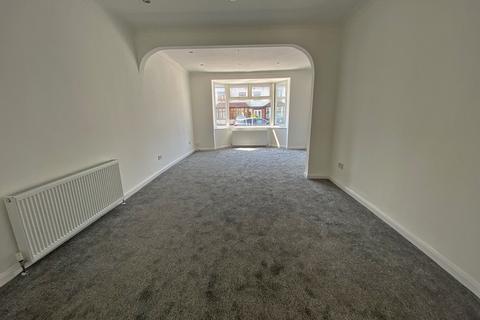 4 bedroom house to rent, Cranley Road, Newbury Park, IG2