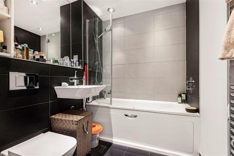 1 bedroom apartment to rent, Skylark House, Drake Way, Reading, RG2