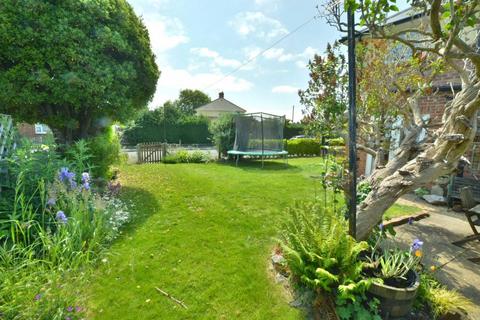 19 Barnes Crescent, Wimborne, BH21 2AY