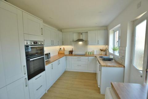 19 Barnes Crescent, Wimborne, BH21 2AY